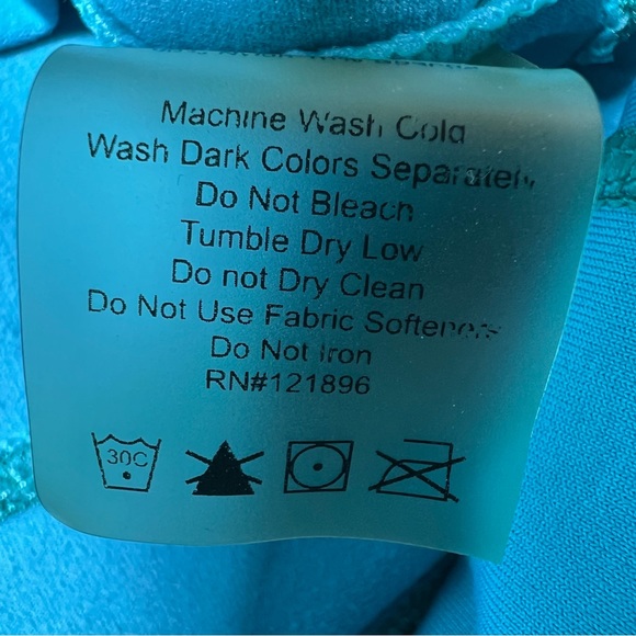 Title 9 Ocean Wave Boardwalk Thermalete Fabric Regulator Dress Large - Picture 9 of 14